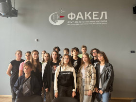 7 июля для учеников старших классов 32-й гимназии открылся летний трудовой лагерь.